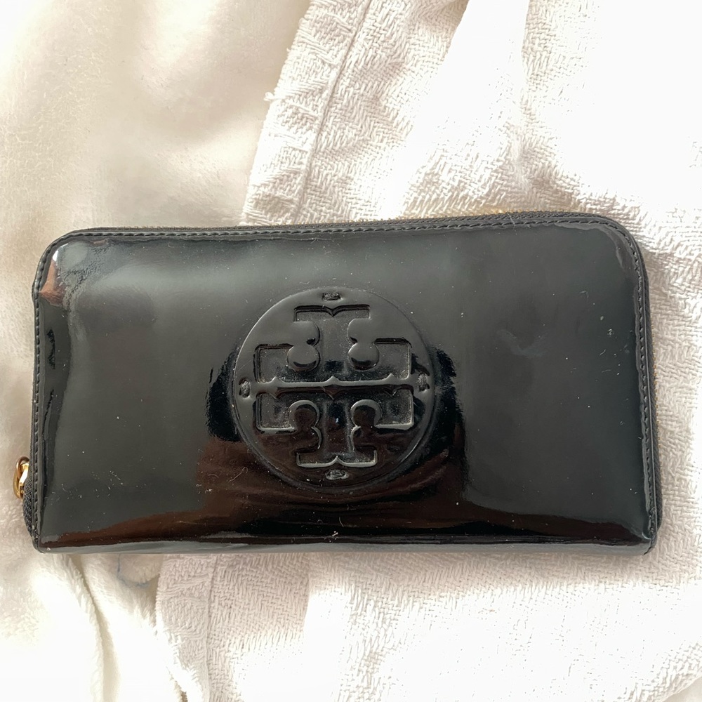 Tory Burch wallet
